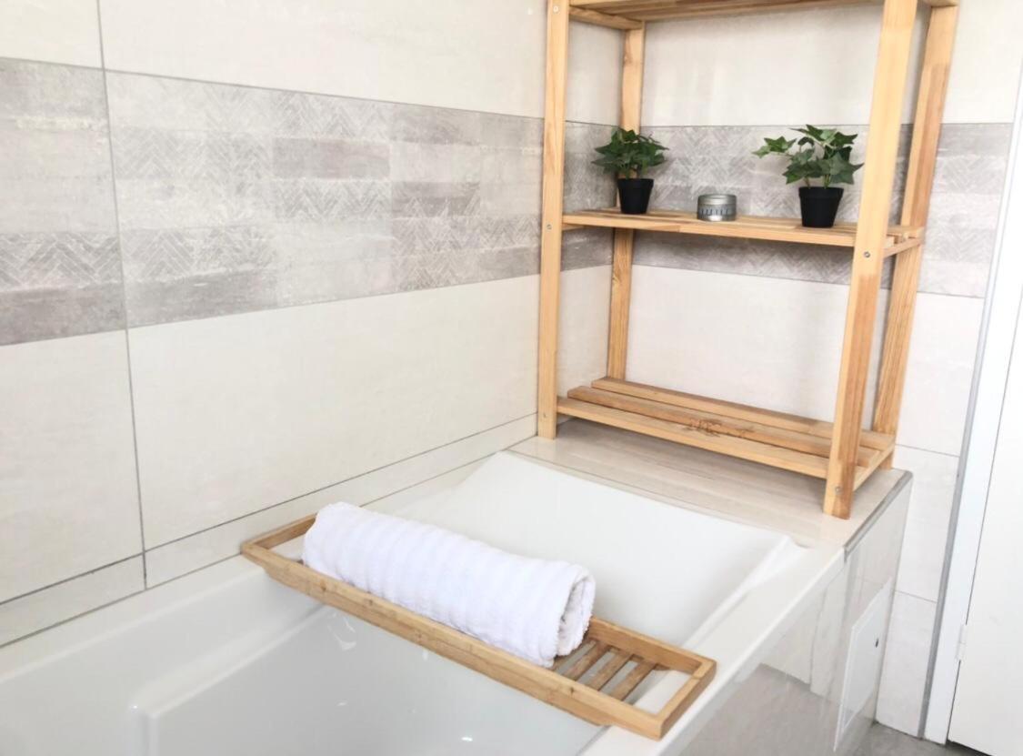 Loft Evasion , Parking Gratuit , 5 Min Auxerre Apartment Monéteau Exterior foto